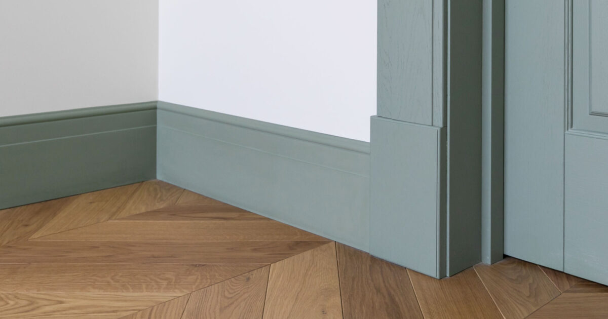 How do you stick skirting boards? Multifoil